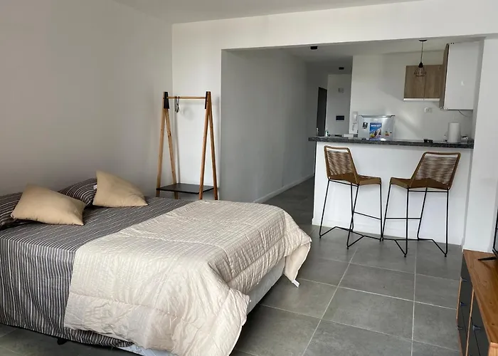 Moderno Monoambiente Con Vista Al Rio